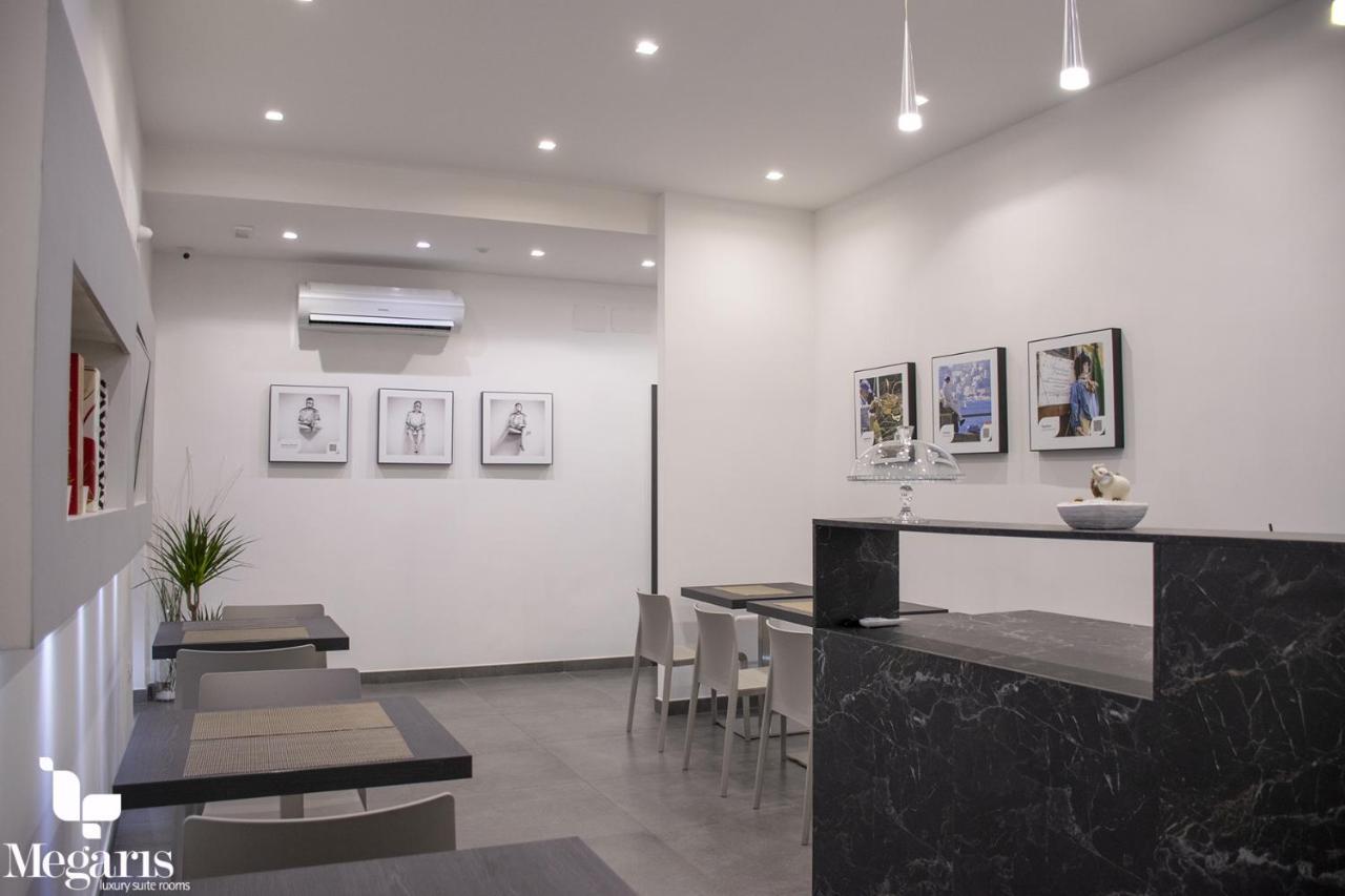 Megaris Luxury Suite Rooms Naples Extérieur photo