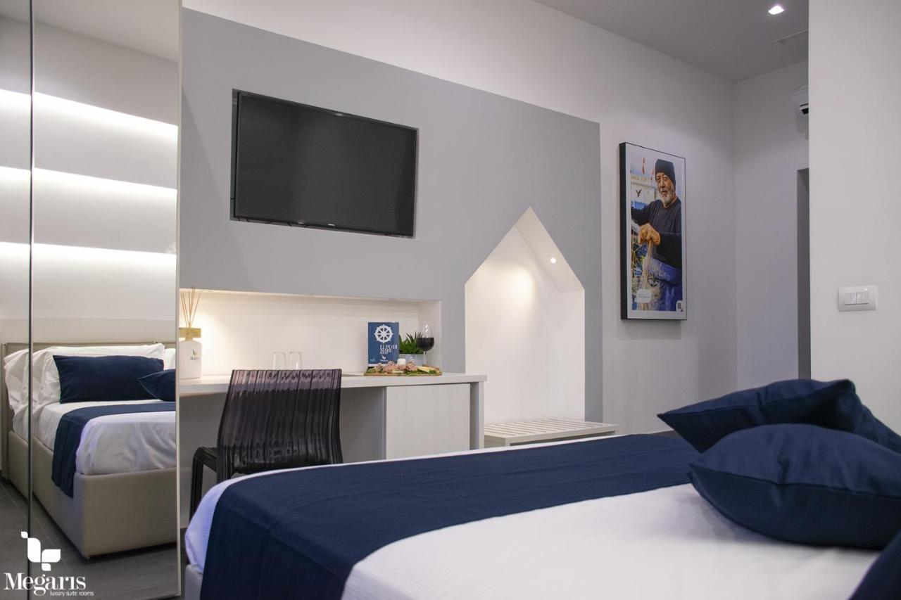 Megaris Luxury Suite Rooms Naples Extérieur photo